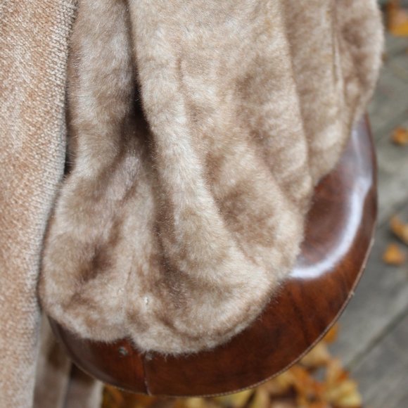 Vintage Faux Fur and Leather Large Handbag and/or Tote - Picture 5 of 13